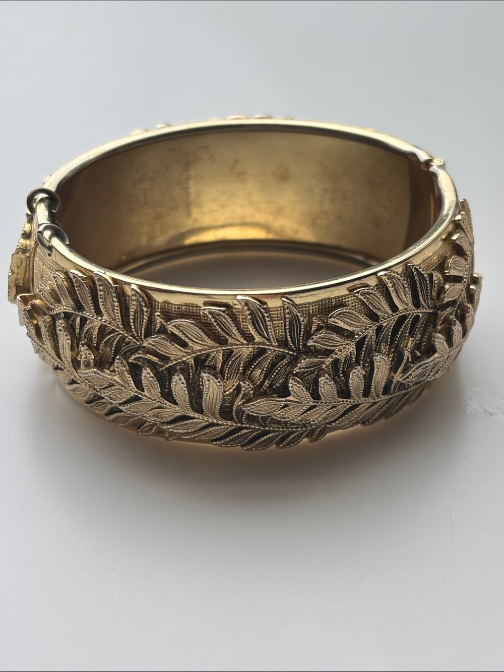 Vintage Whiting & Davis Gold-Tone Hinged Floral Bracelet w/Safety Chain